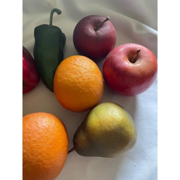 Vintage Blue Metal Colander With Brass Handles & Faux Fruits For Home Decor Or D - Picture 3 of 9